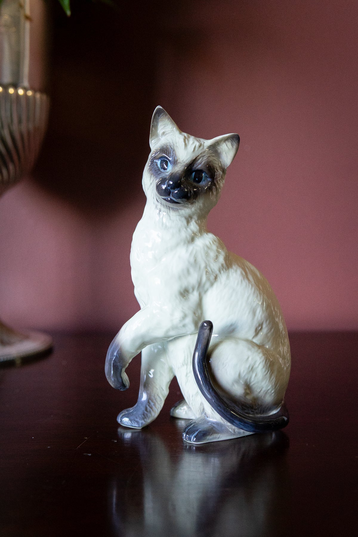 Vintage mid-century siamese cat figurine