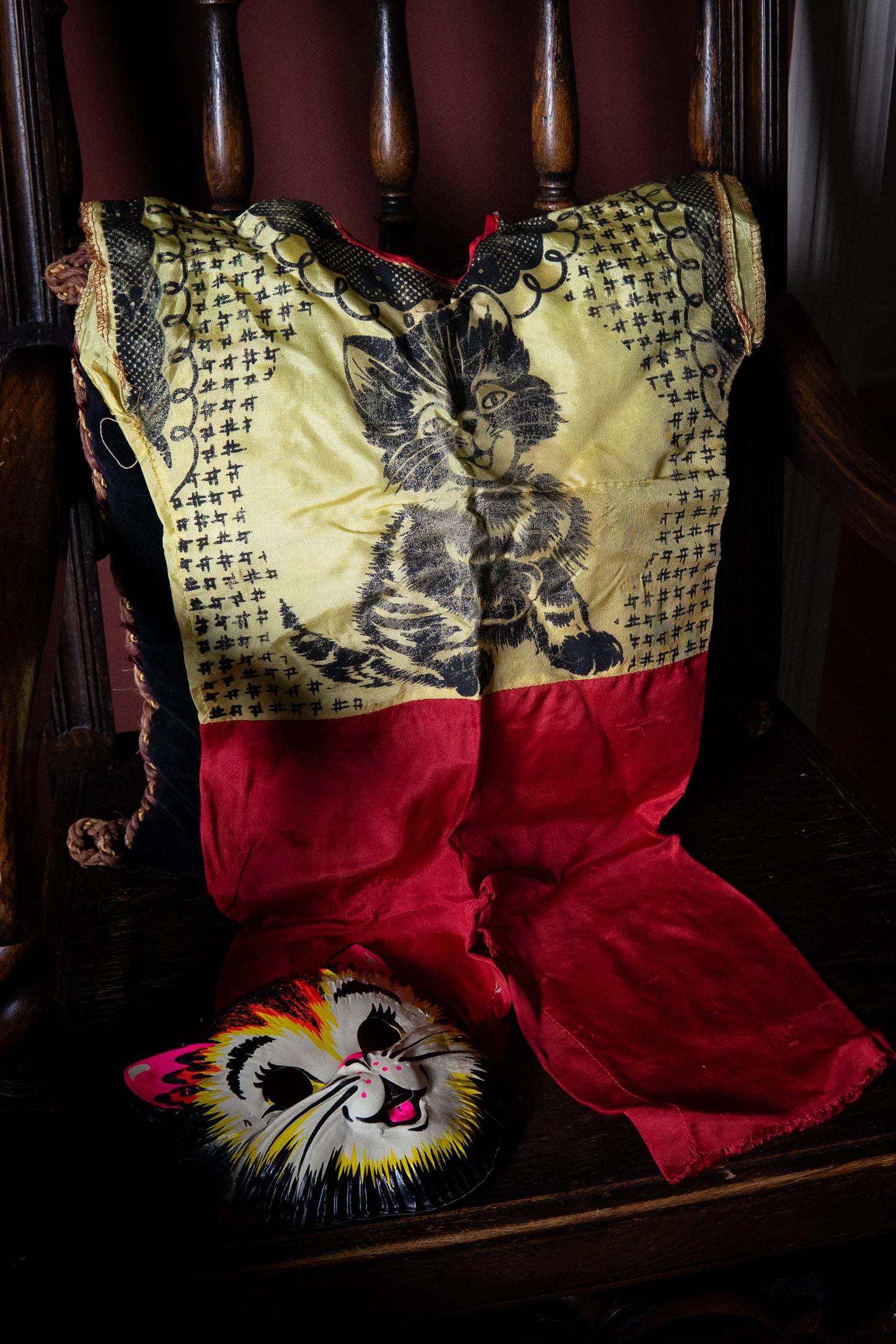 vintage Collegeville kitten Halloween costume with mask in original box