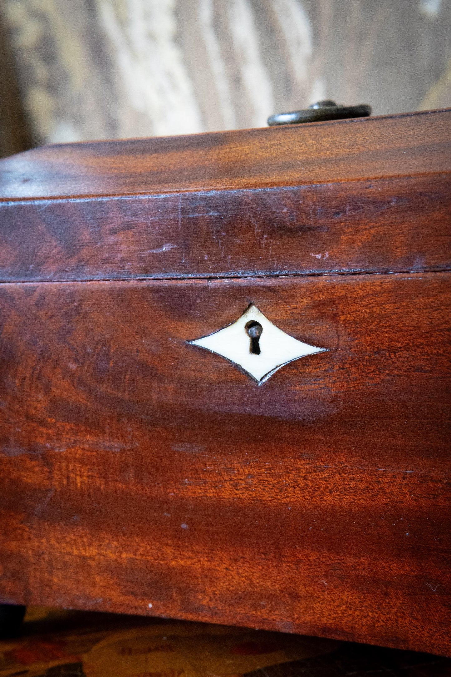 Antique early 19th Century Mahogany Tea Caddy. Georgian Style Tea Box