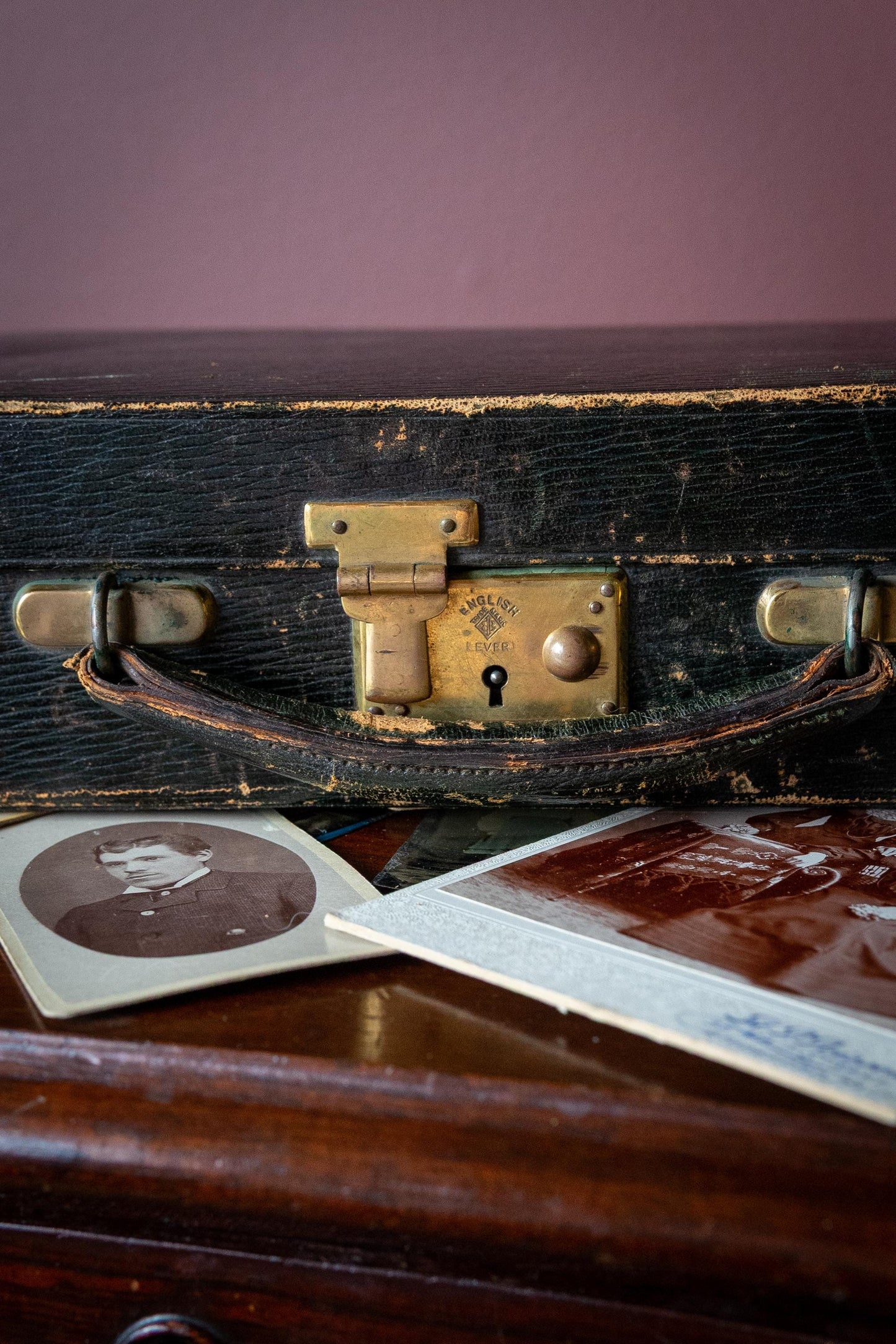 Antique Gentleman’s Grooming Kit. Mixed Toiletry Set in Leather Case